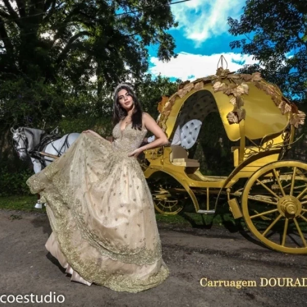 Carruagem Dourada